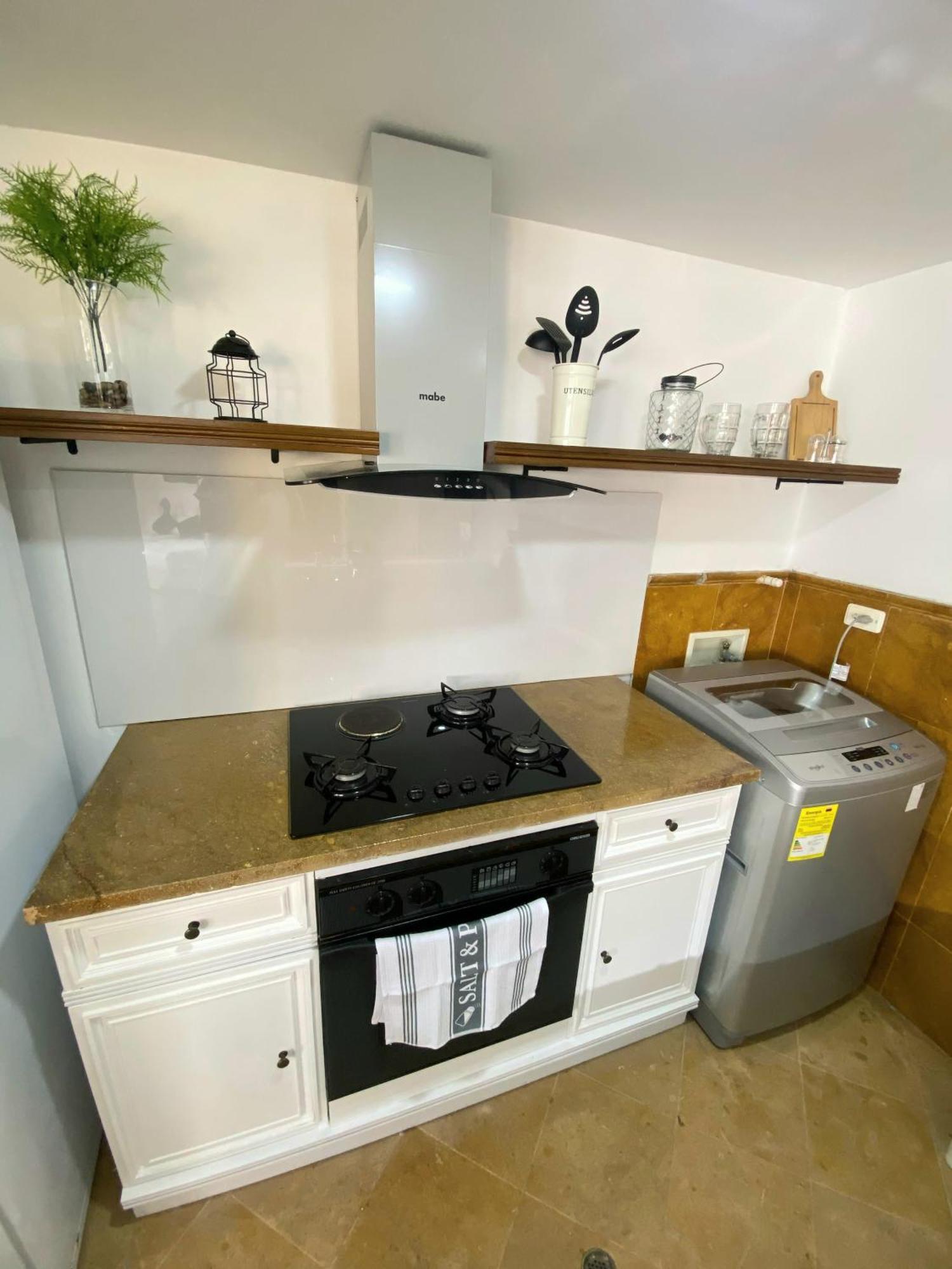 Apartamento Cabrero 1008 *