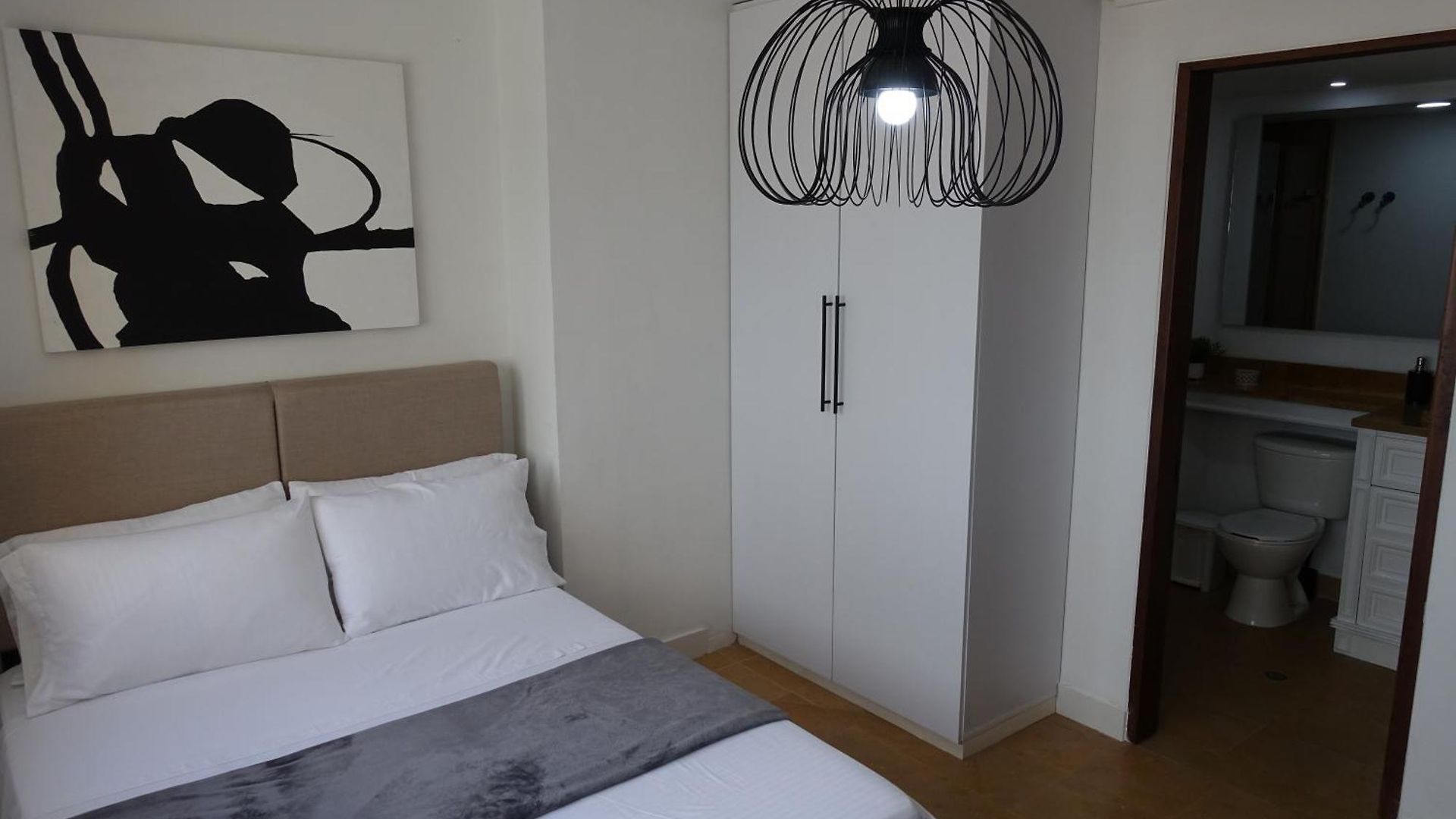 Cabrero 1008 Apartamento