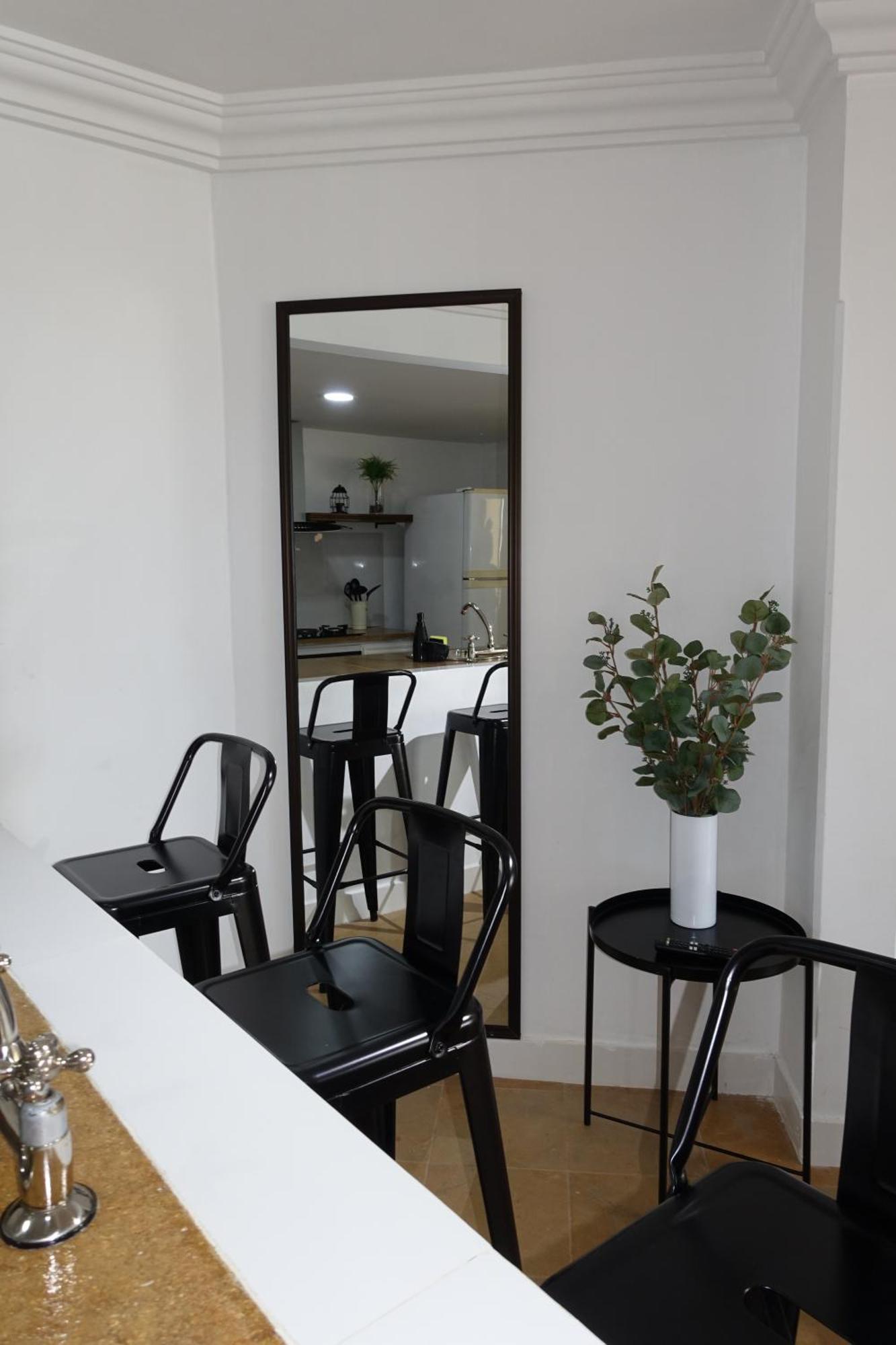 Cabrero 1008 Apartamento *